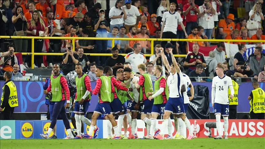 Finalin adı: İspanya-İngiltere