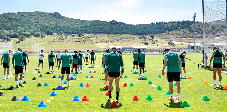 Konyaspor'un kampı devam ediyor