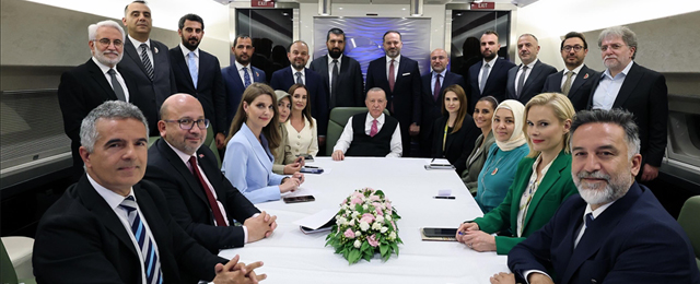 Cumhurbaşkanı Erdoğan'dan NATO dönüşü açıklamalar