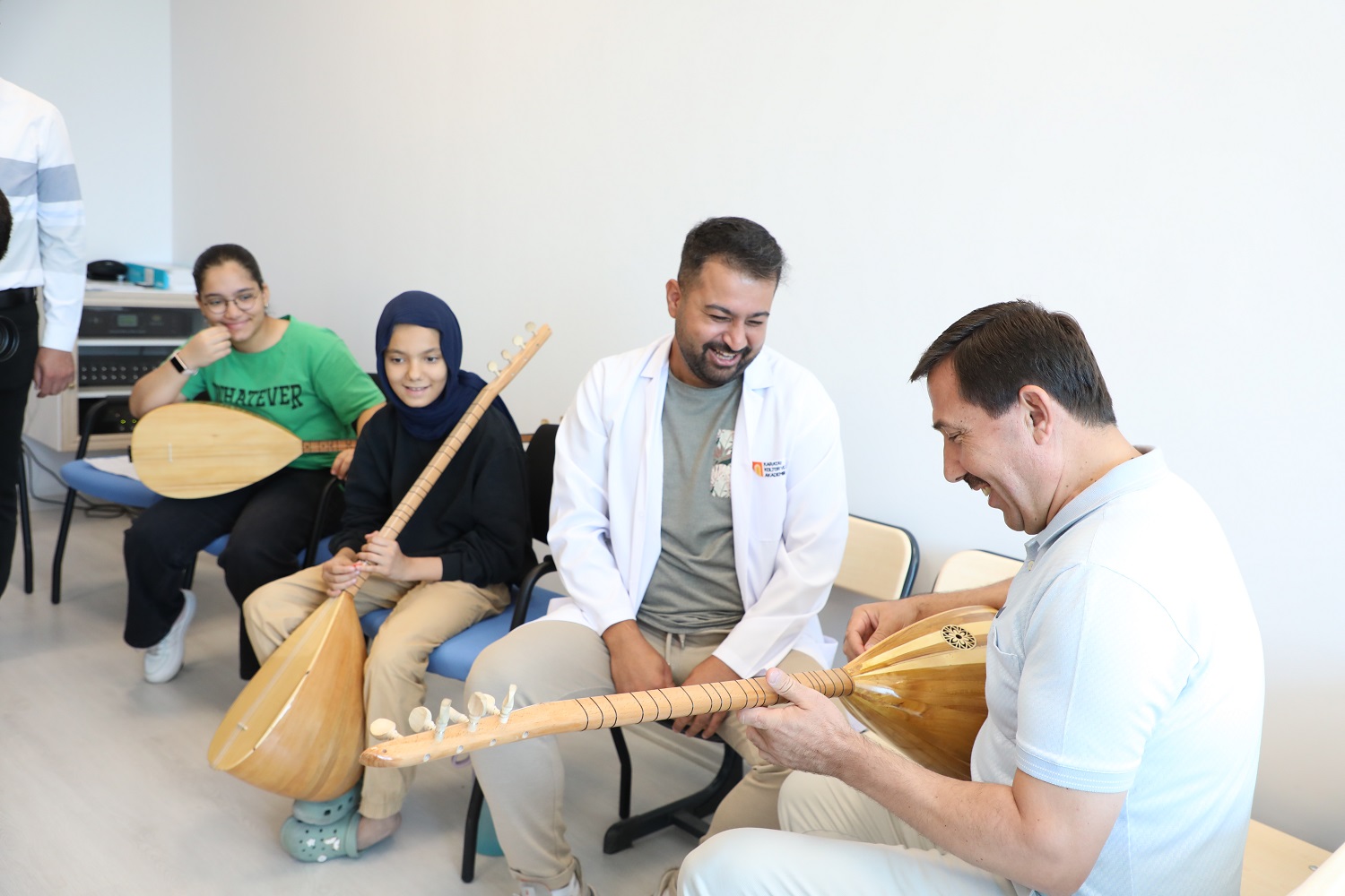 Başkan Kılca sanat derslerine katıldı