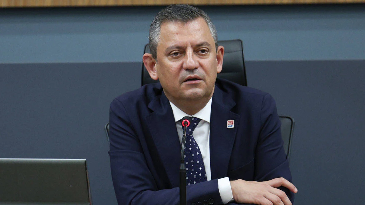 "O gece bir bütün olarak Türk milleti gazidir"