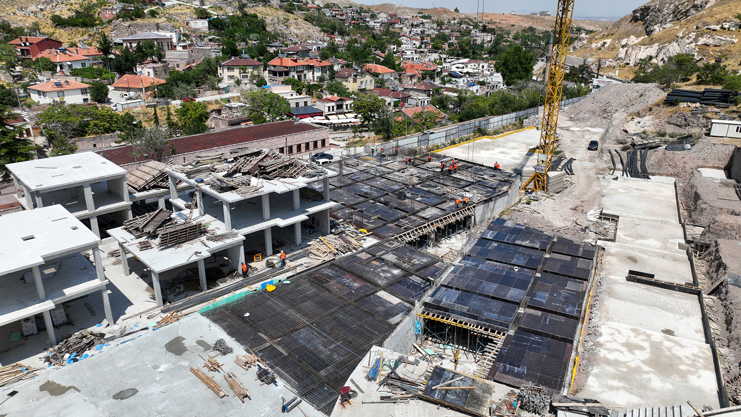 Tarihi mahallede çalışmalar sürüyor
