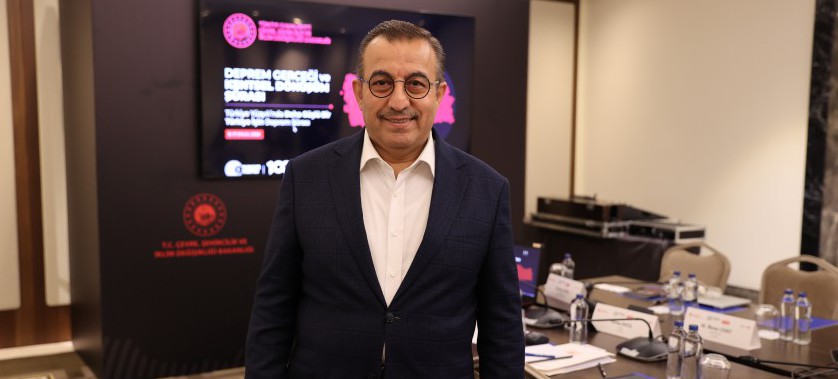 Refik Tuzcuoğlu görevden alındı