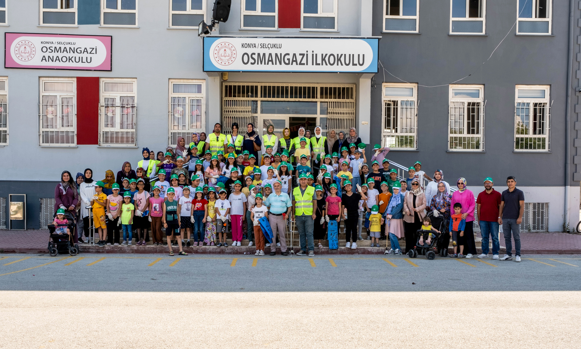 Farkındalık için çevreyi temizlediler
