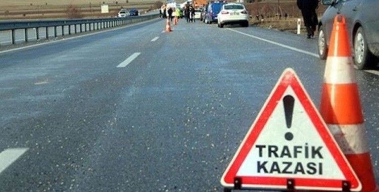 Konya'da minibüs devrildi