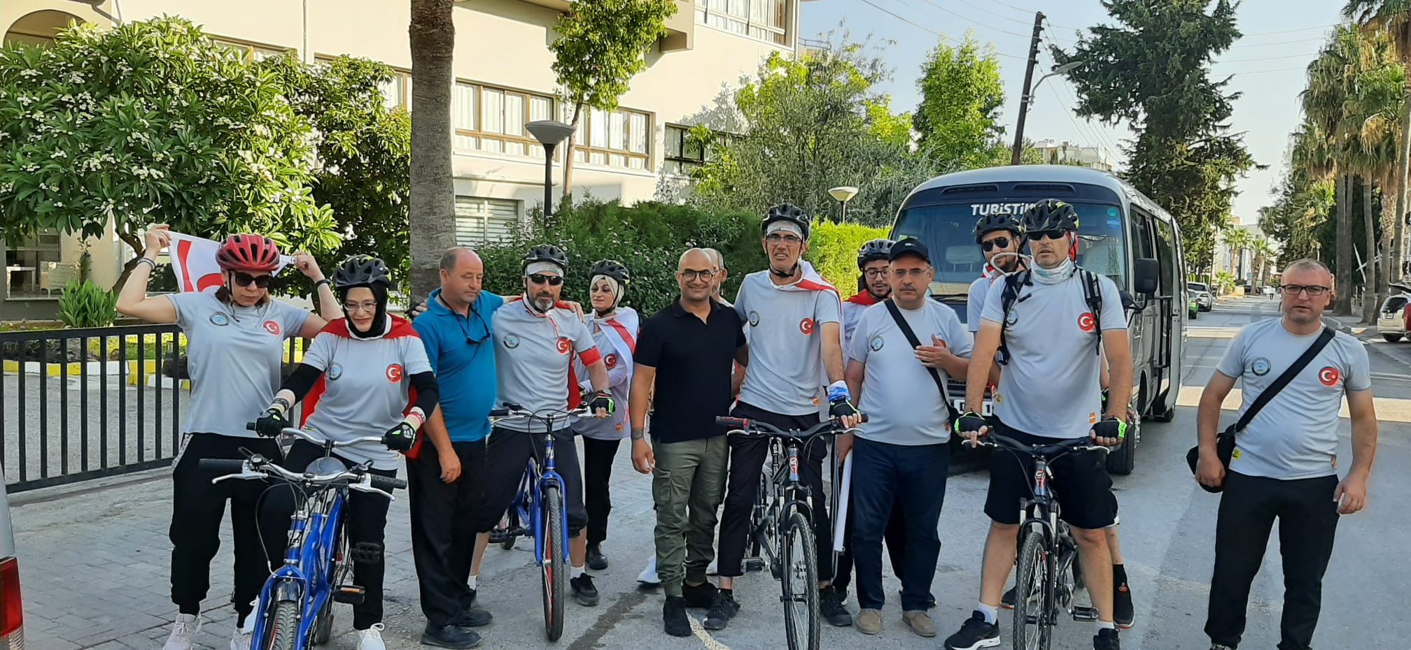 Görme engelliler KKTC'de pedal çevirdi