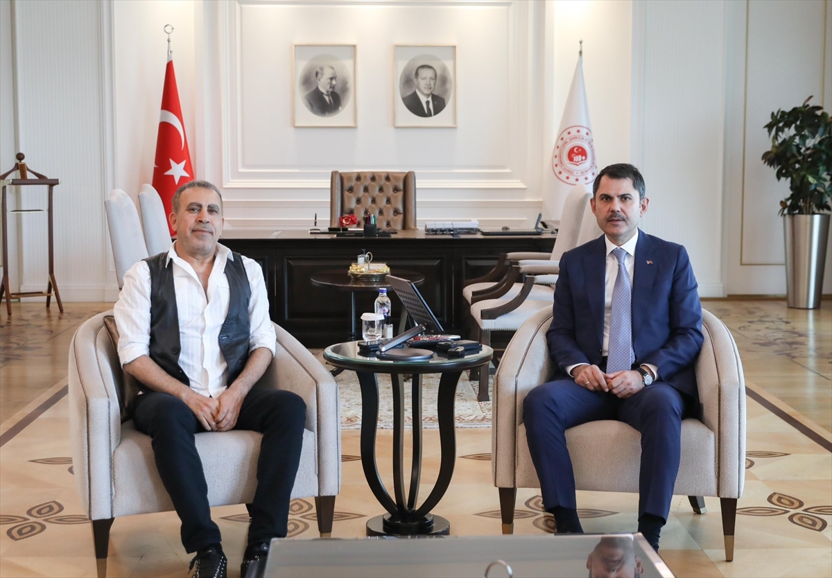 Bakan Kurum Haluk Levent'le bir araya geldi