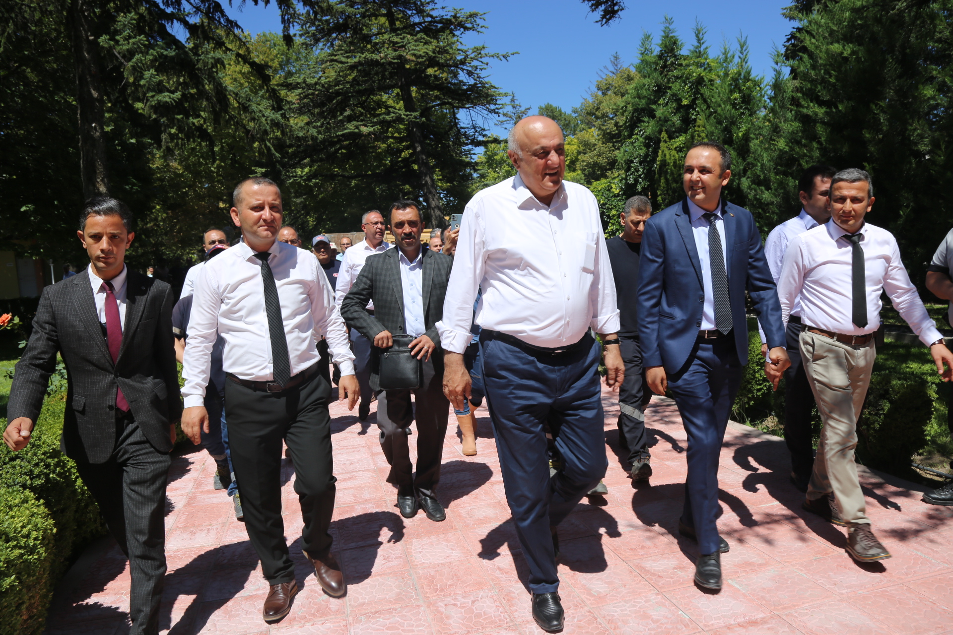 Erkoyuncu'ya coşkulu karşılama