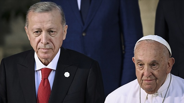 Erdoğan Papa ile telefonda görüştü