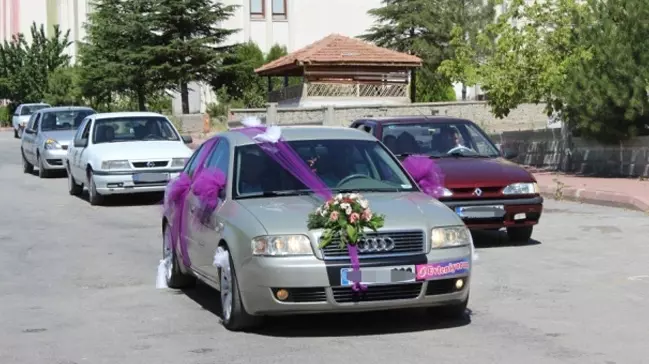 Alt geçidi kapatan düğün konvoyuna ceza