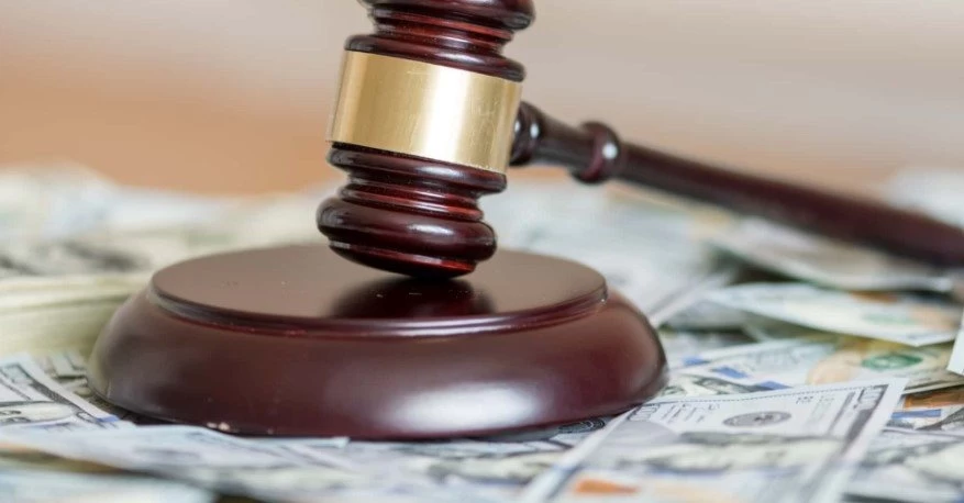 250 bin liralık tazminat davası açtı