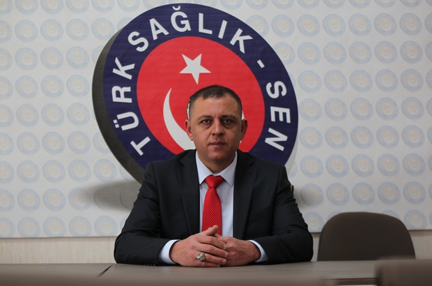 "Hemşirelerimizin iş yükü ağır, ücretleri yetersiz"