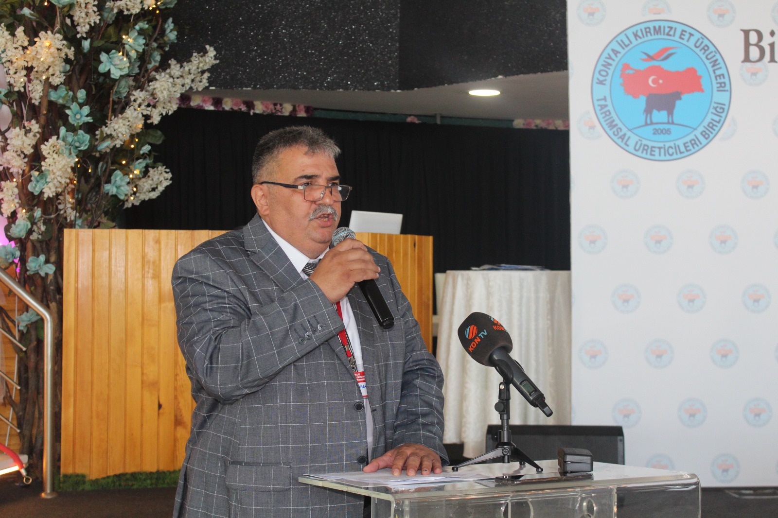 Karabulut: "Et üreticileri zarar ediyor"