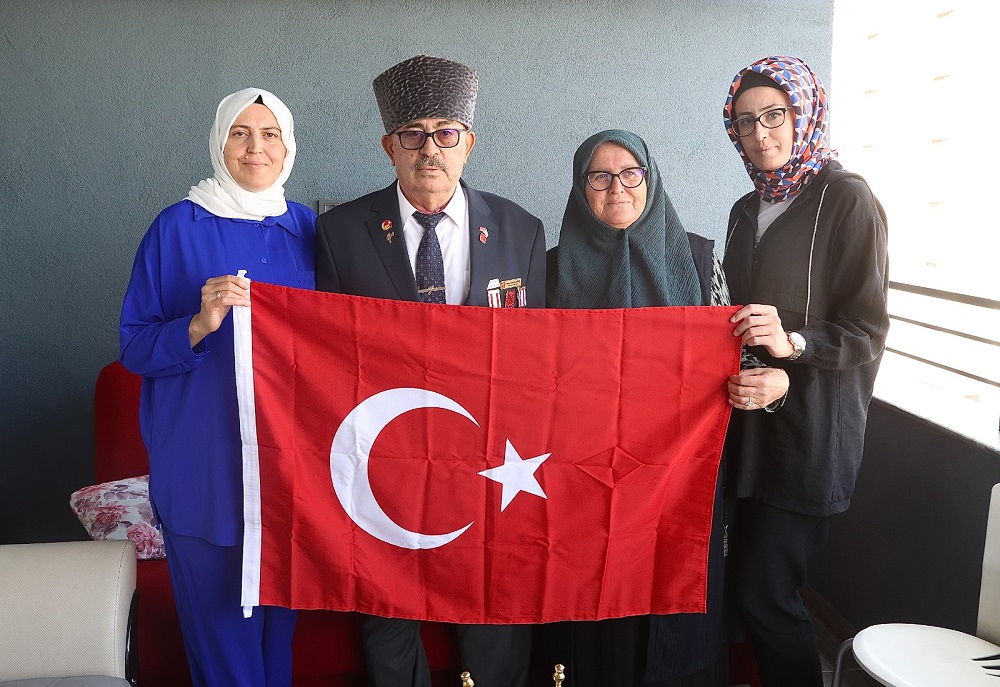 “Gazilerimiz ve şehit ailelerimiz bize emanet”