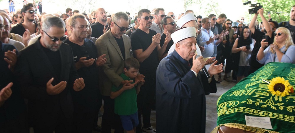 Metin Arolat son yolculuğuna uğurlandı