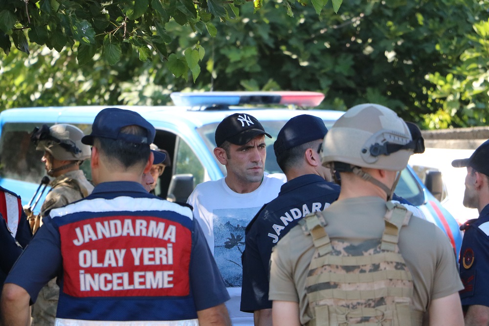 Cinayet ve 3 suçtan ceza istendi