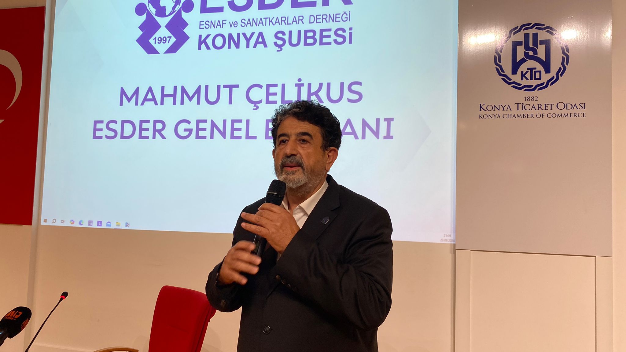 "Esnaf altın madalya hak ediyor"