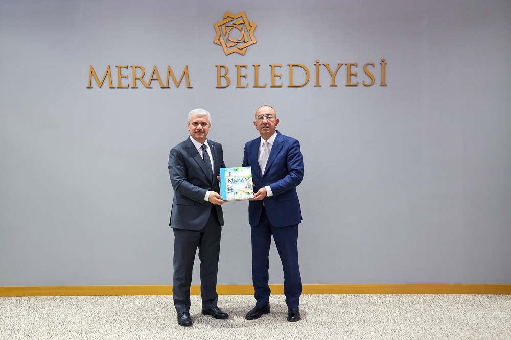Vali Akın Kavuş'u ziyaret etti