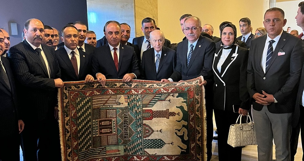 Devlet Bahçeli'ye Konya'dan hediye