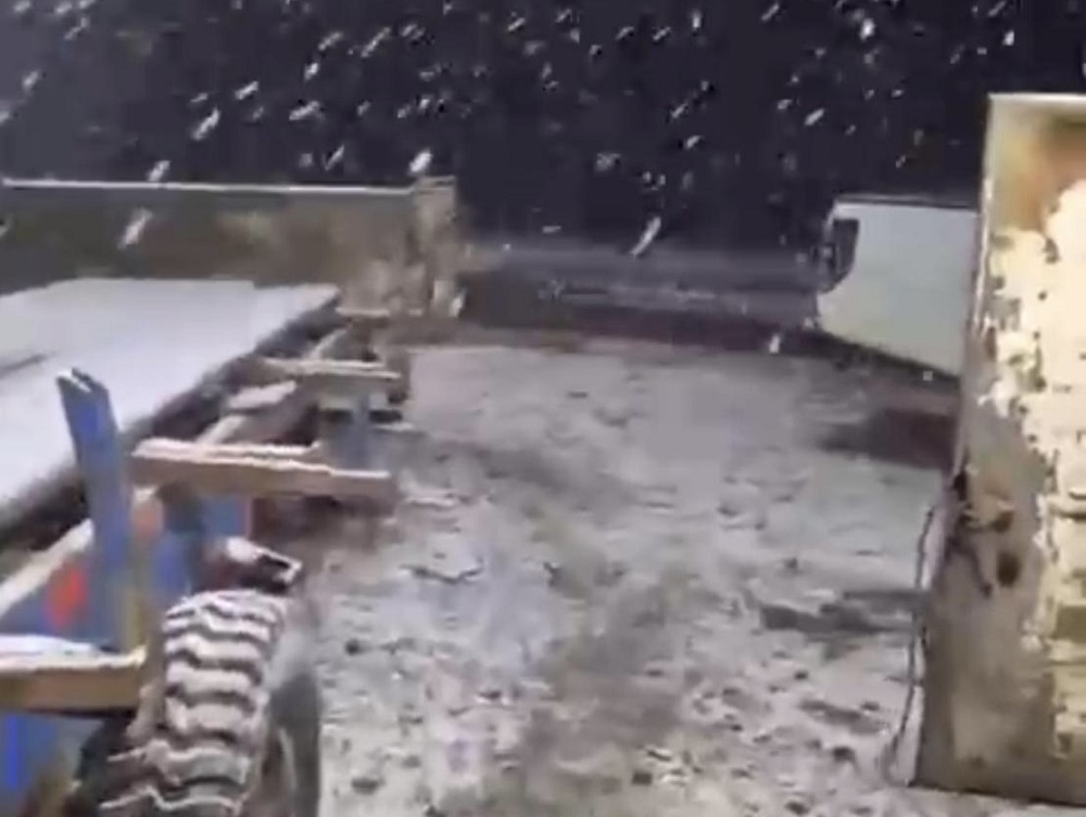 Sivas'ta yüksek kesimlere kar yağdı