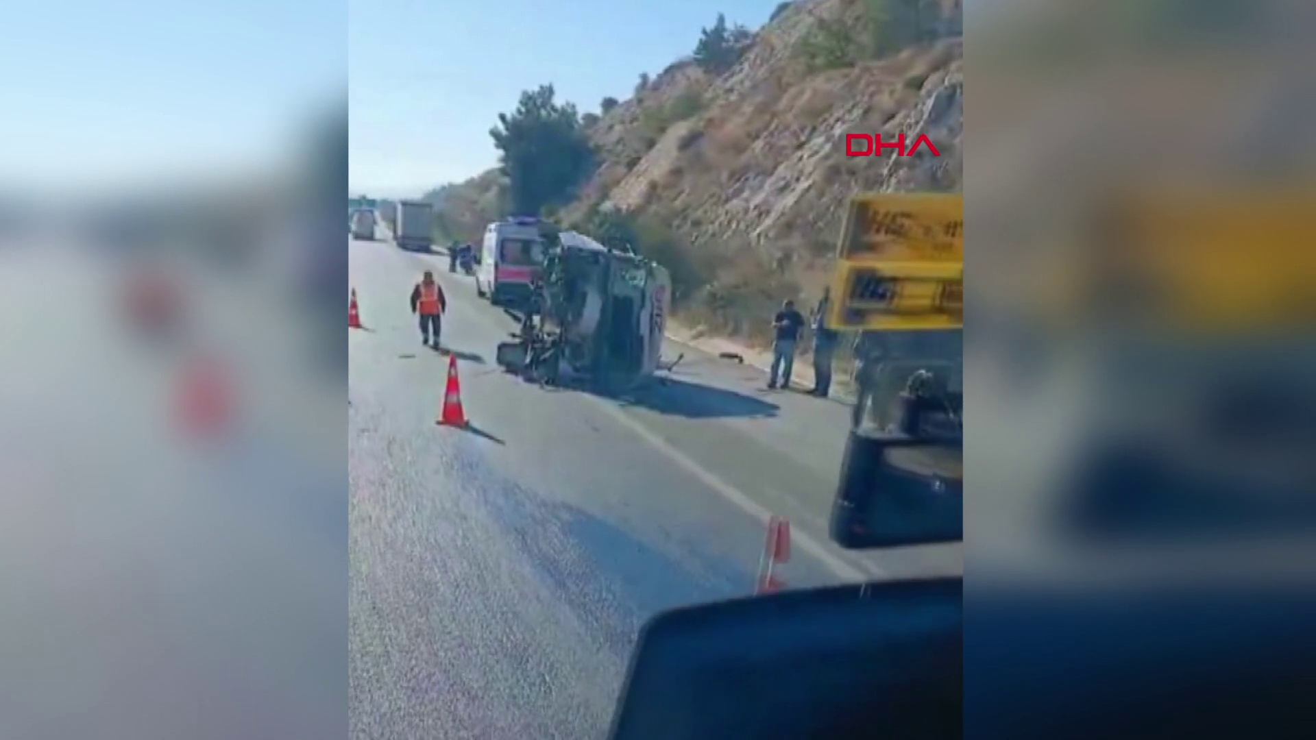 İzmir'de trafik kazası: 1 ölü, 1 yaralı
