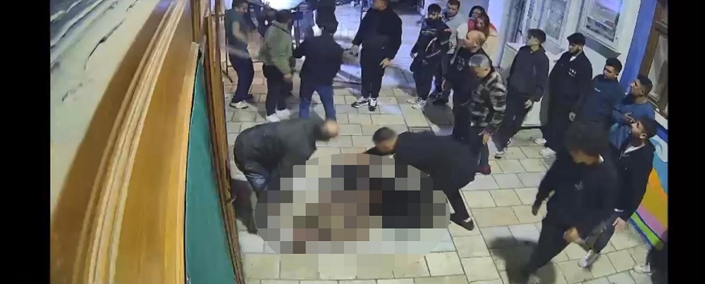 Ağabeyinin marketini benzin dökerek yaktı