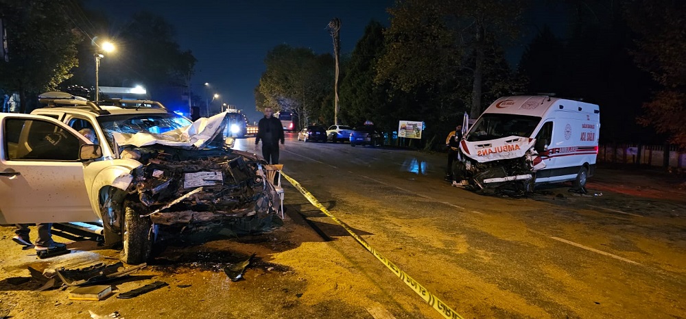 Sapanca'da zincirleme kaza: 1 ölü 3 yaralı
