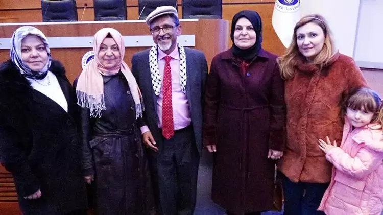 Güney Afrikalı eski bakan, Erzurum'daki akrabalarını ziyaret etti