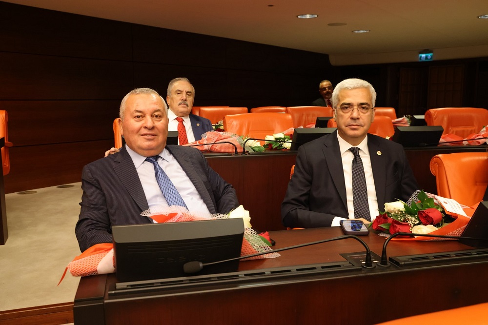 Cemal Enginyurt ve Salih Uzun istifa etti