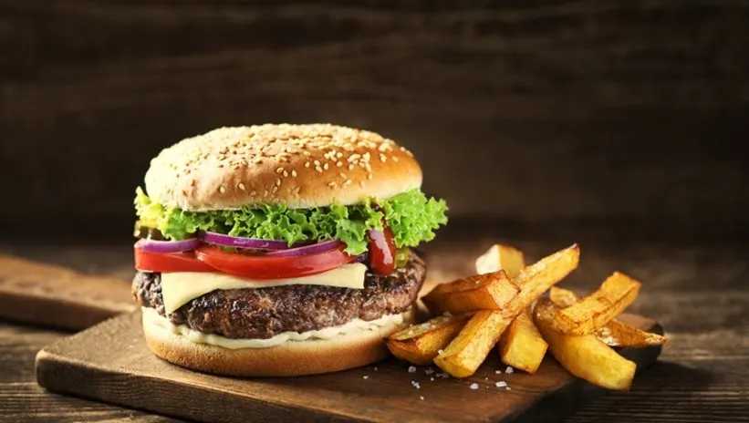 Hamburger yerken dikkat edin!