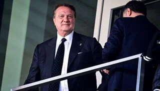 Beşiktaş'ta Hasan Arat istifa etti