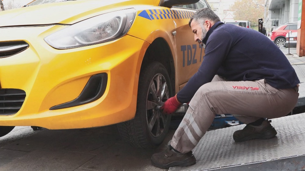 Lastikçilerde 'kış lastiği' yoğunluğu