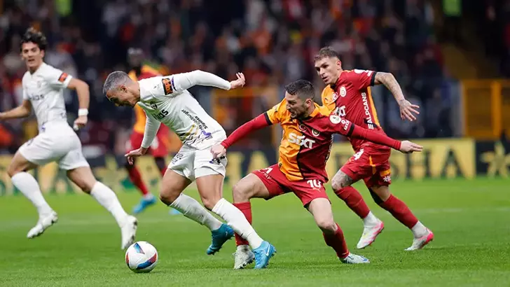 Galatasaray-Eyüpspor maçı berabere bitti
