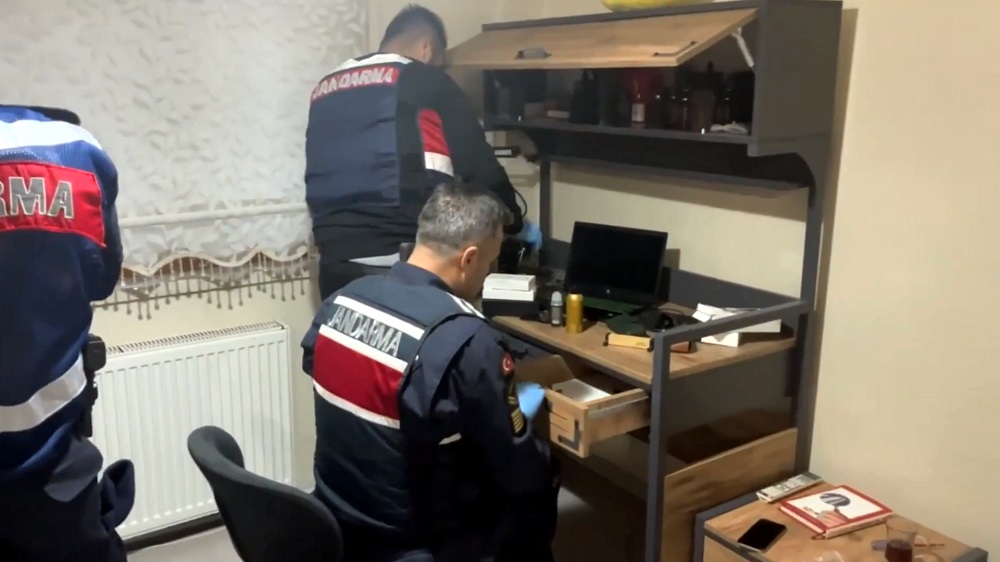 Dolandırıcılık operasyonunda 30 kişi tutuklandı