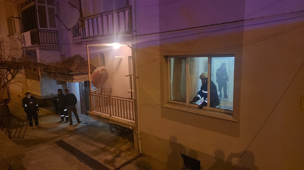 4 katlı binada yangın paniği
