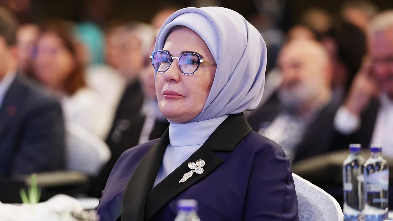 "Hazreti Mevlana'yı rahmet ve hürmetle anıyorum"