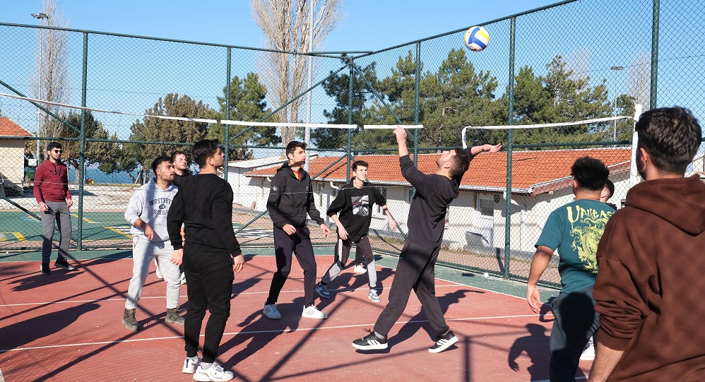 Öğrenciler Beyşehir kampında stres attı
