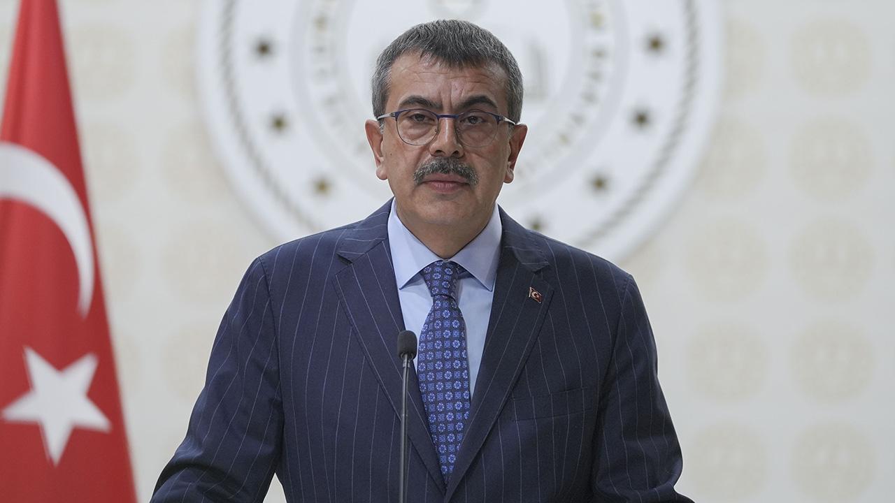 "Mülakatlarda hukuksuzluk iddia edenler başvursun"