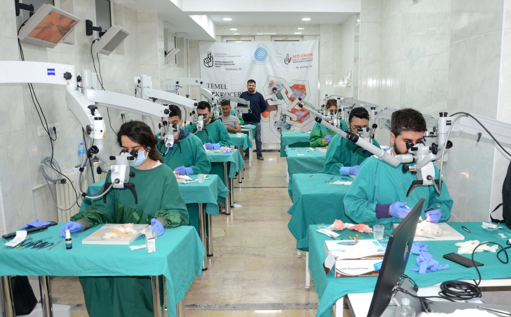 Uzman hekim adaylarına sertifikaları verildi
