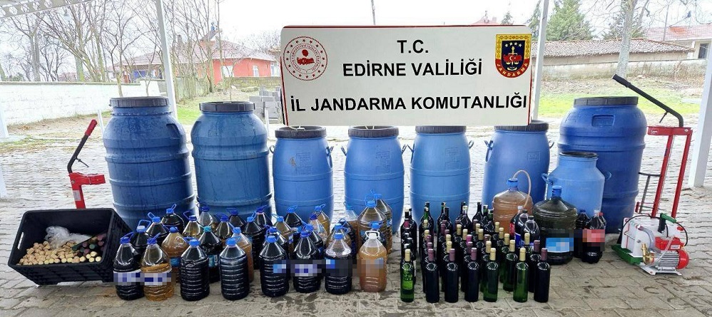 1560 litre 'sahte şarap' ele geçirildi