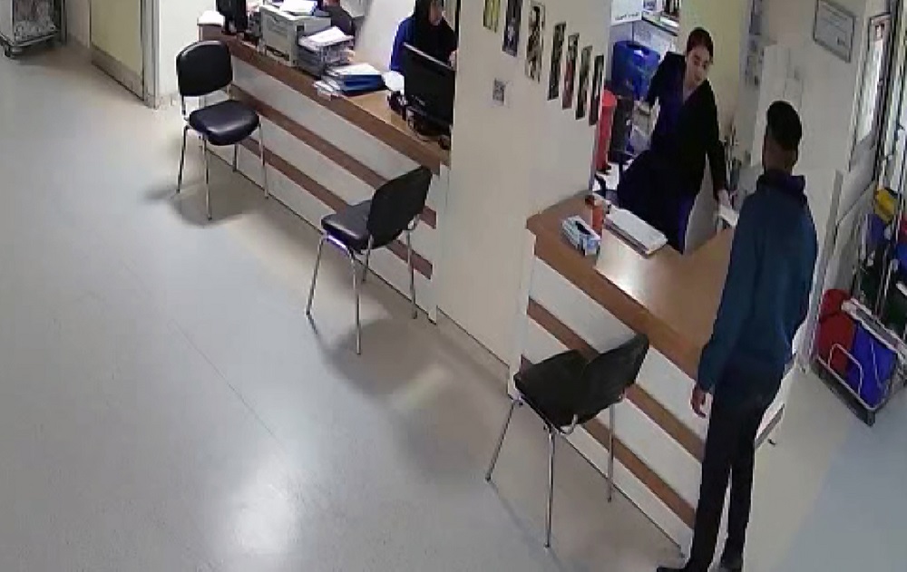 Hemşirelerin telefon ve cüzdanlarını çaldı!