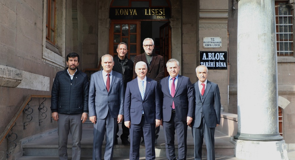 Konya Valisi'nden asırlık liseye ziyaret