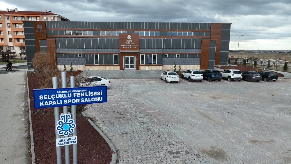 Kapalı spor salonu tamamlandı
