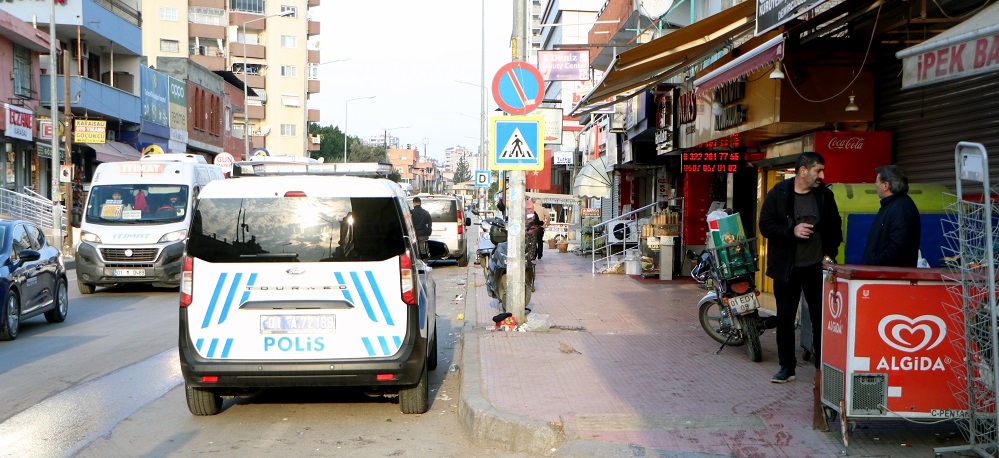 Kendisini bıçaklayan husumetlisini öldürdü