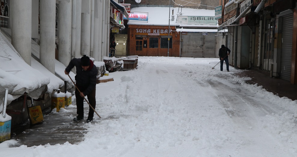 Van'da 493 yerleşim yeri ulaşıma kapandı