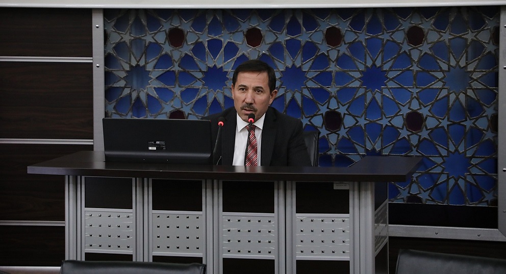 "Faize bulaşmadan hizmete devam"