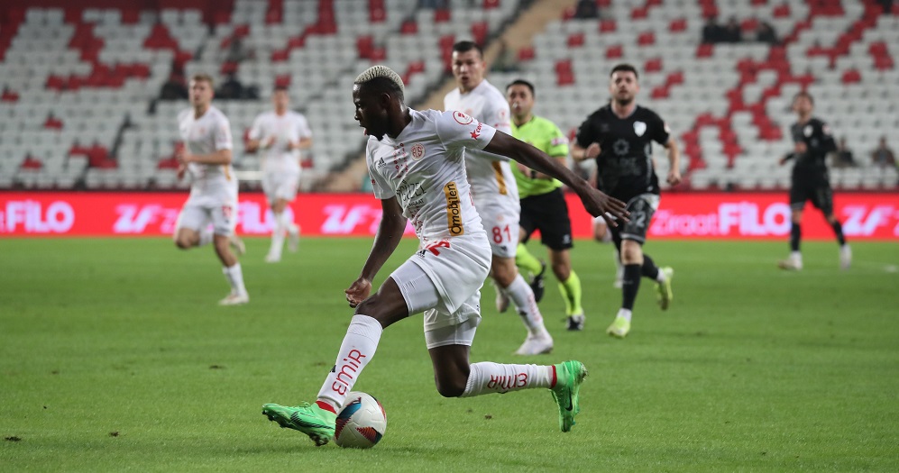 Antalyaspor kupaya galibiyetle başladı