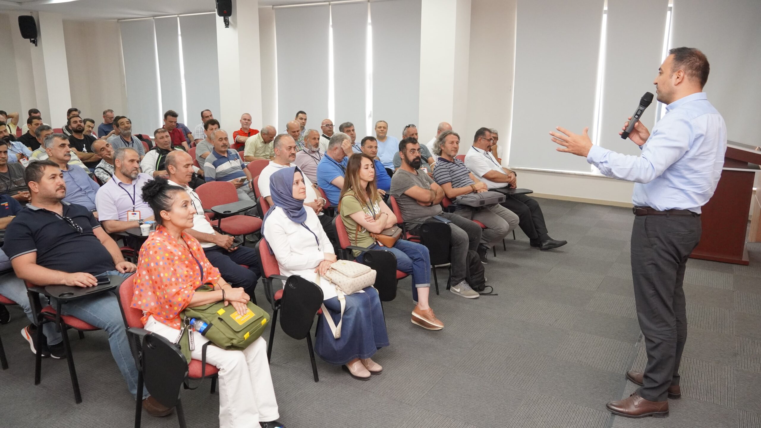 Meslek lisesi öğretmenleri sertifikalarını aldı