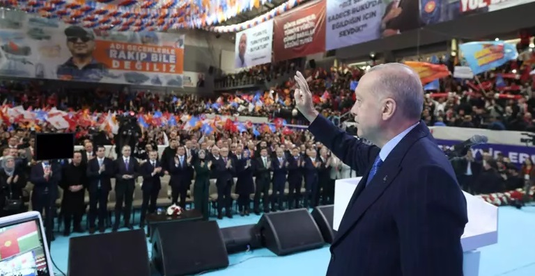 "Muhalefet köstek olmasaydı daha büyük başarılara imza atardık"