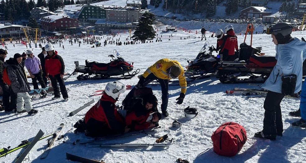 Kayak yaparken çarpıştılar